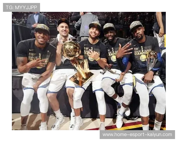 勇士队追求三连冠，誓不言败，勇士队配合